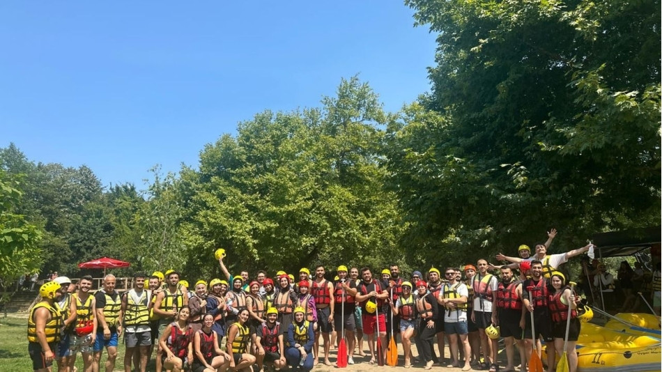 Genç Sağlık Sendikası Üyeleri Rafting ile Stres Attı
